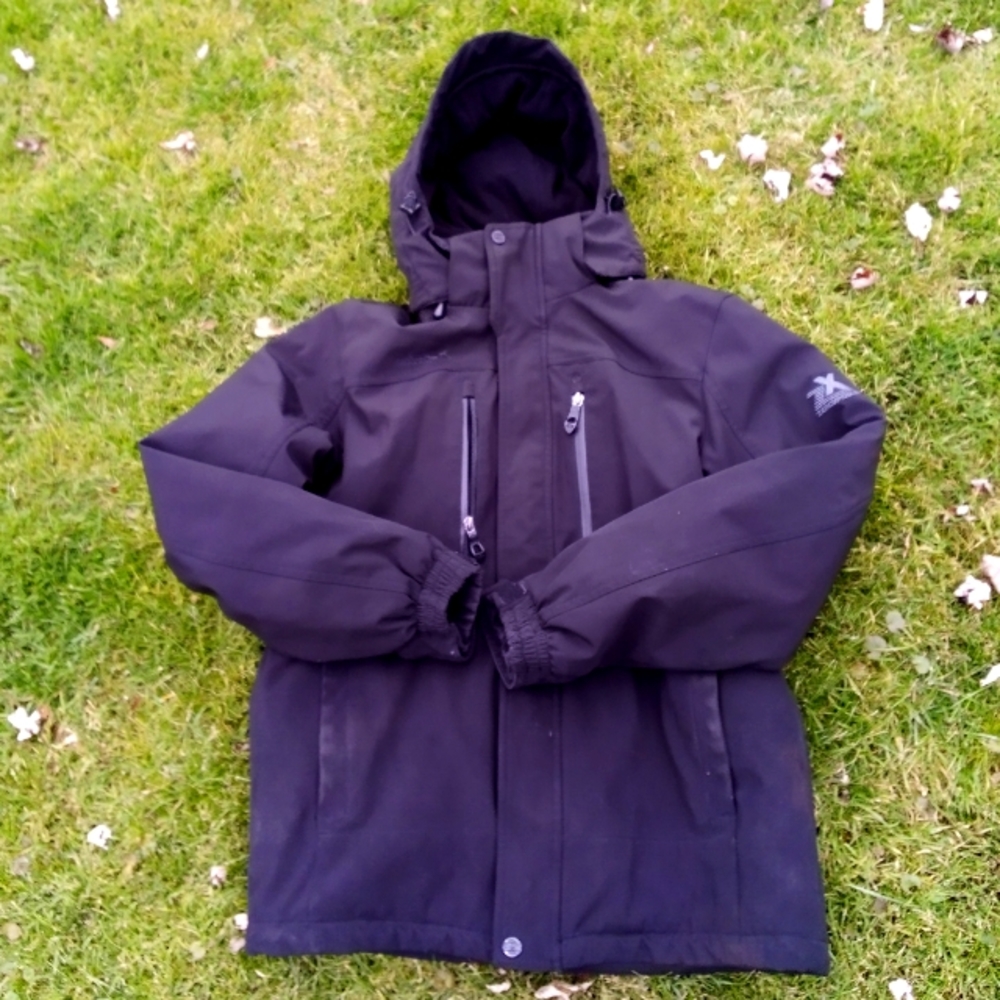 Highly insulated coat